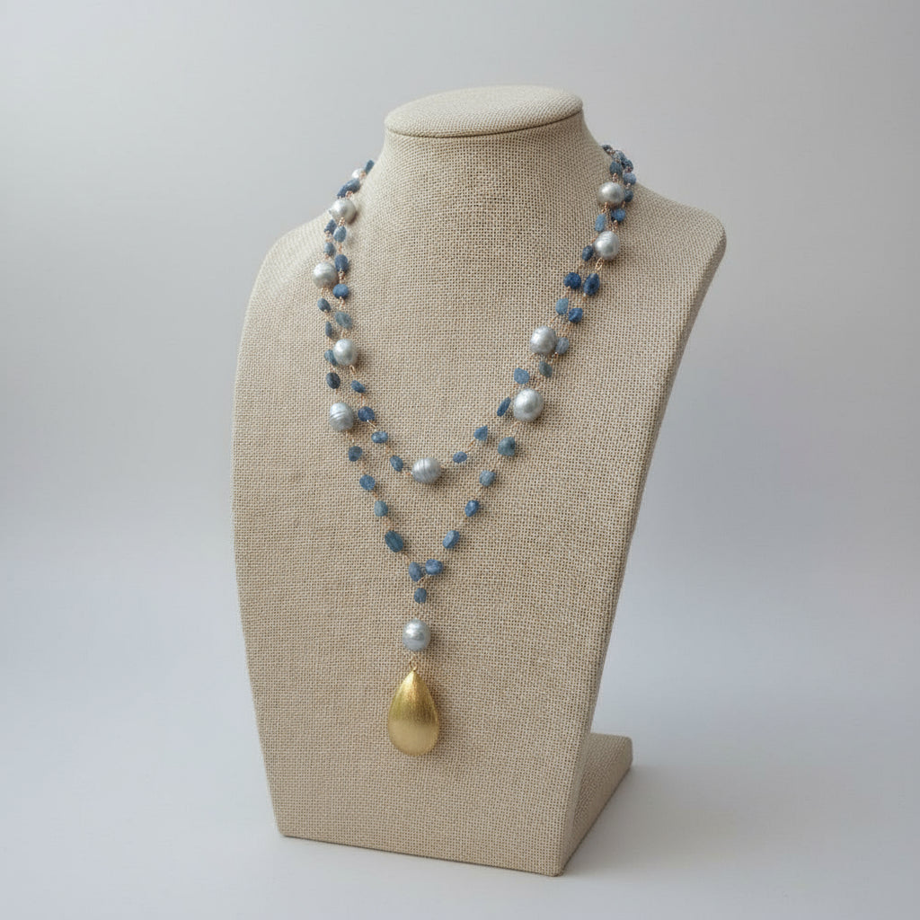 Blue_kyanites_necklace_2.jpg