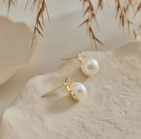 925 Sterling Silver 8-9mm Natural Pearl Stud Earrings