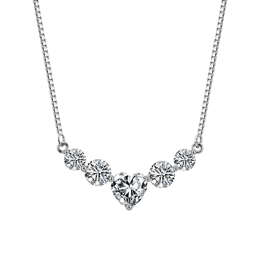 Heart Cluster 925 Sterling Silver Heart D Color Moissanite Cluster Necklace