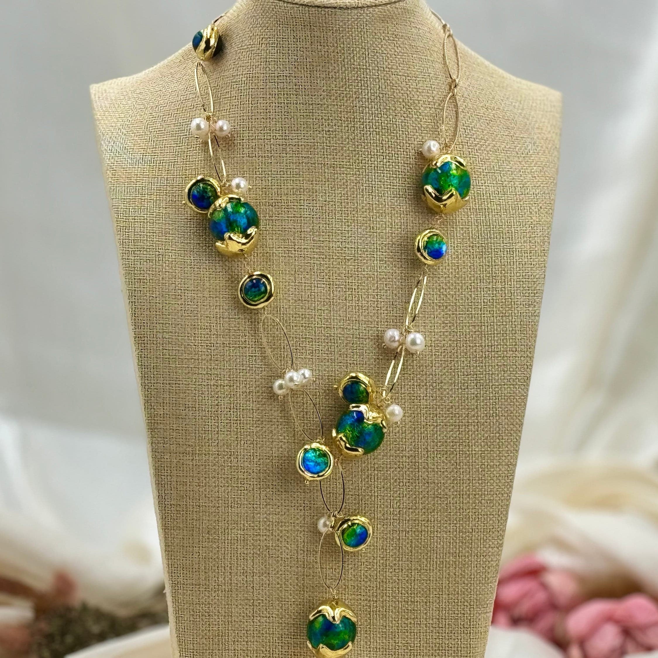 Natural pearl glass beads pendant necklace