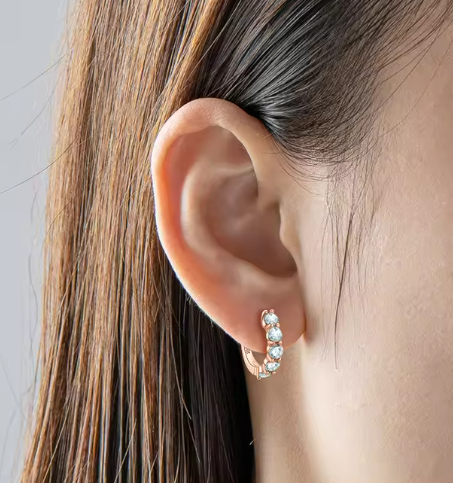 Chic 925 Silver 3.5MM 0.2CT Moissanite Diamond Hoop Earrings