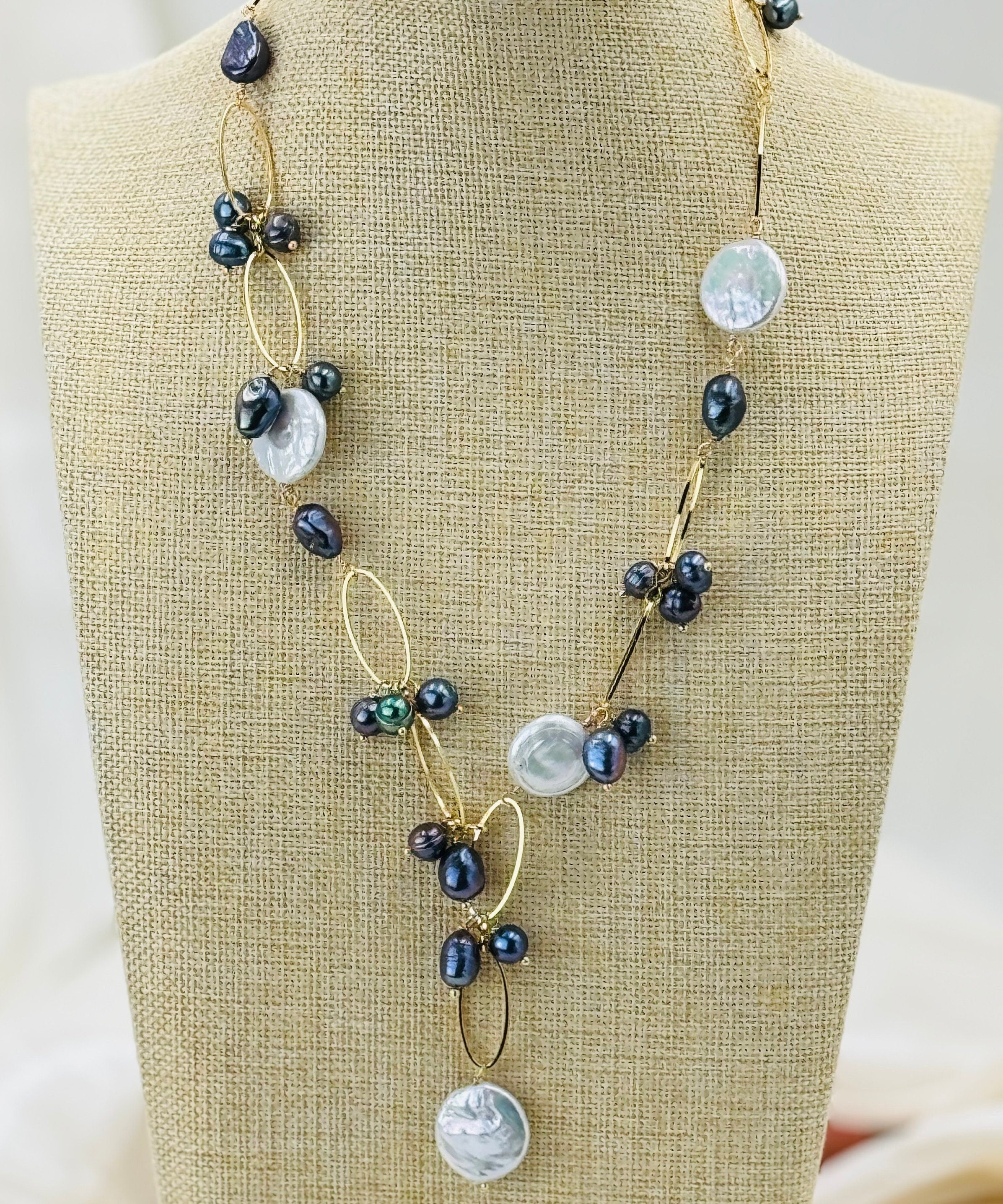 Vintage black pearl necklace