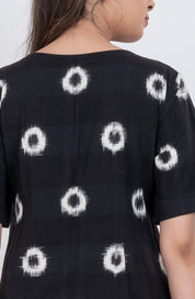 Short sleeve cotton shirt with abstract circle patterns