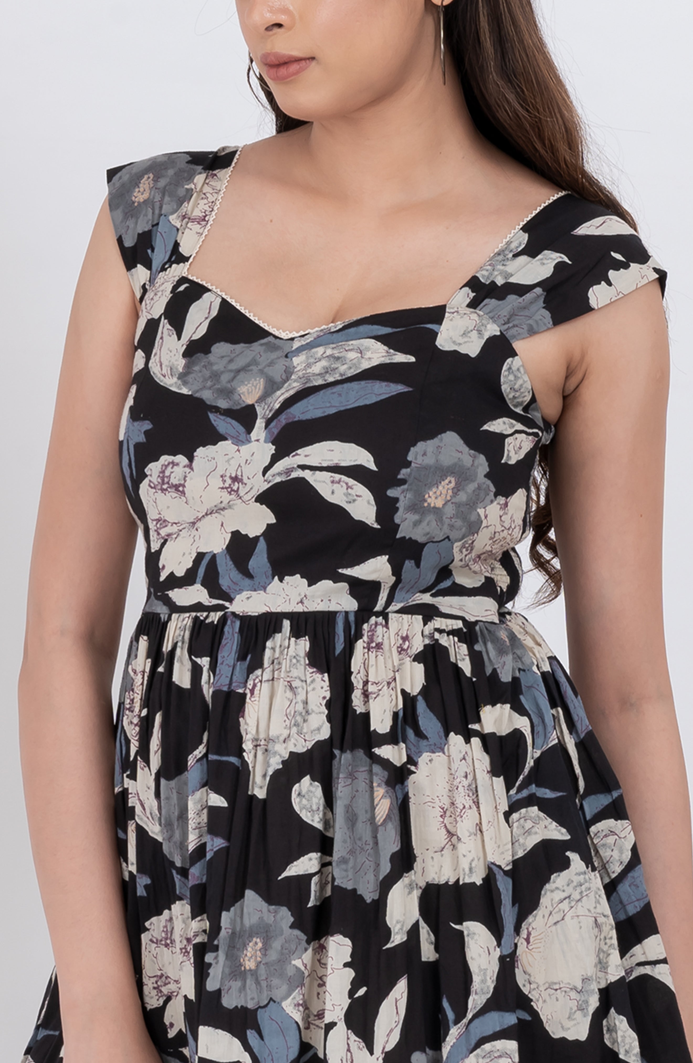 Puff sleeve floral dress with flattering square