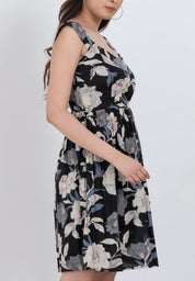 A-line floral dress with puff sleeves and square neck for a relaxed fit