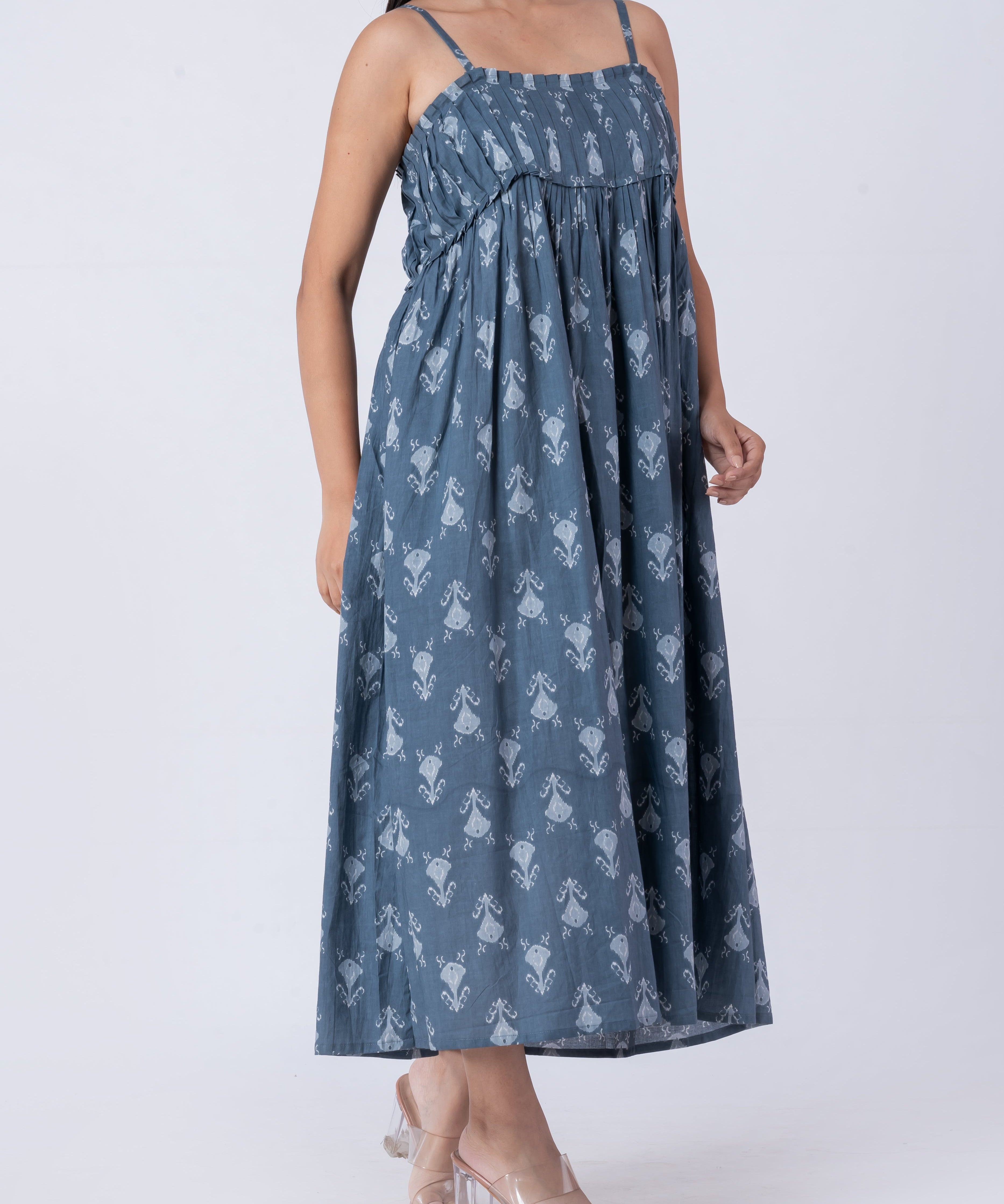 Floral print cotton sleeveless maxi dress with flowy silhouette