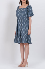 Trendy square neck floral puff sleeve dress with a flowy fit