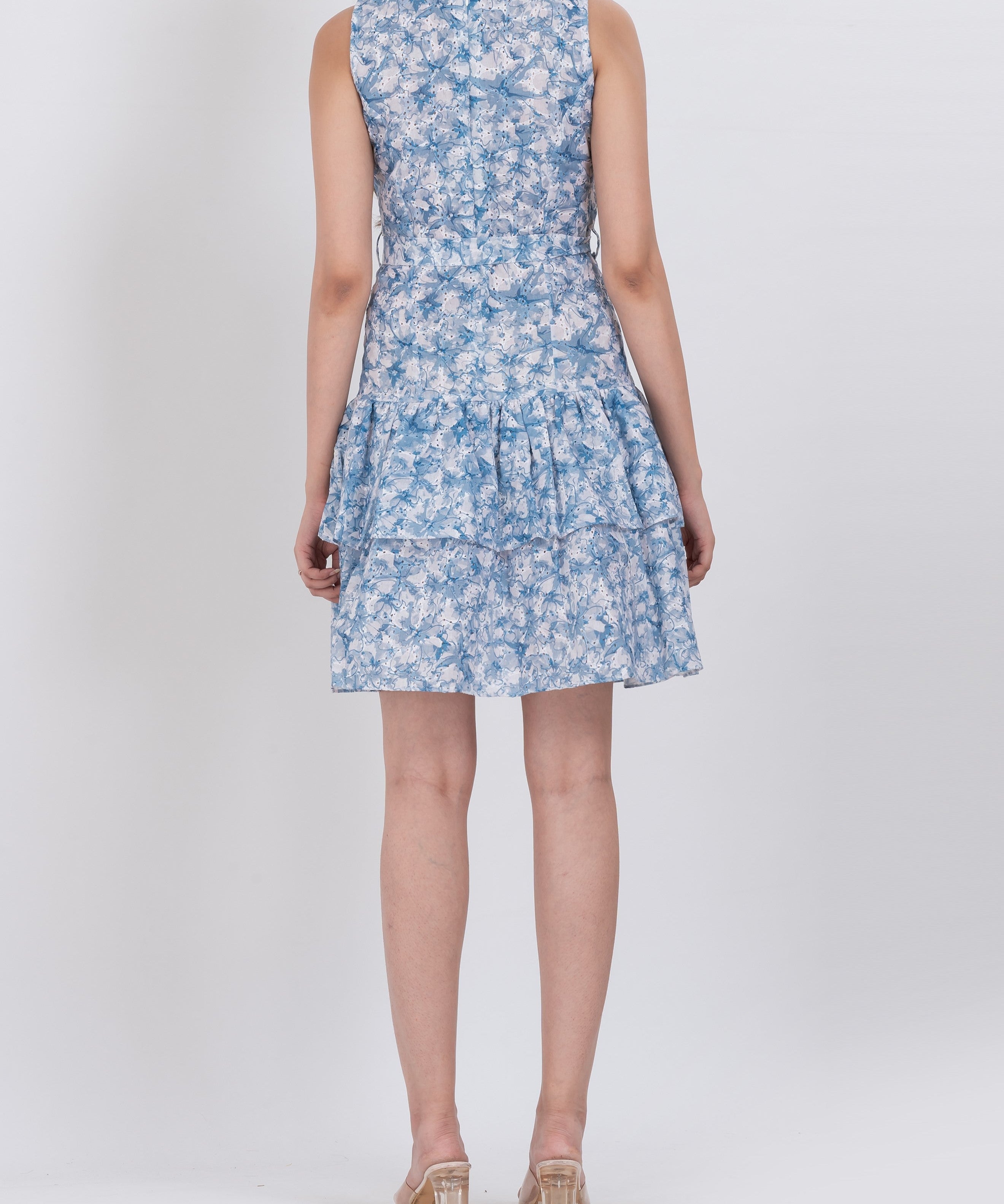  Flowy tiered dress in floral print for a perfect summer event look