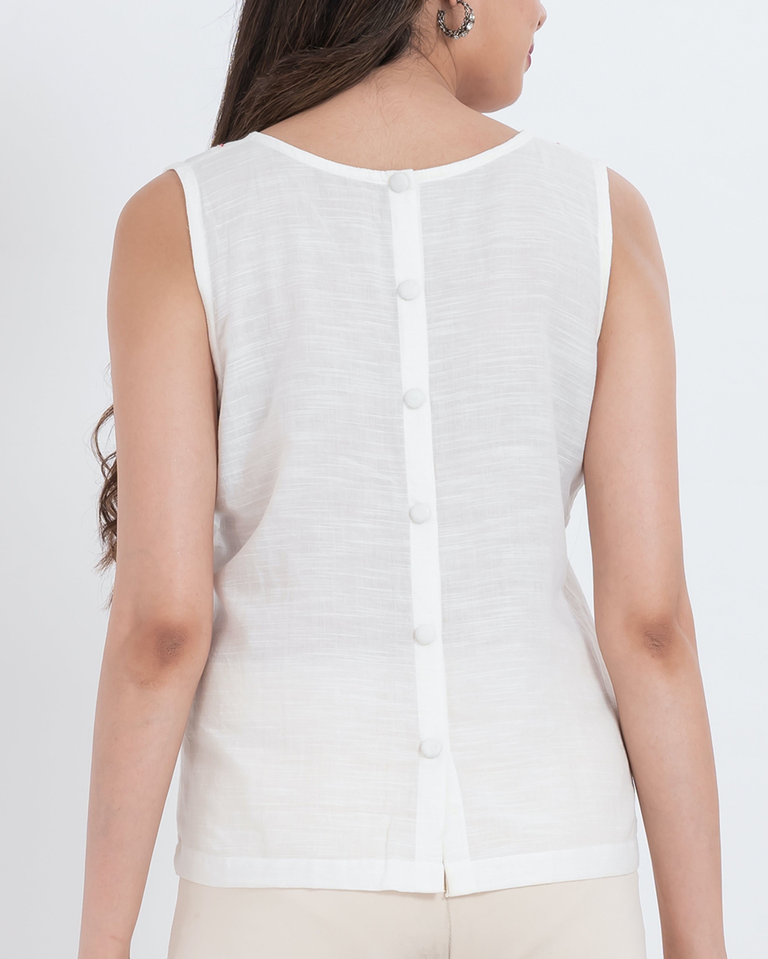 Vine blossom sewn tank top in relaxed fit