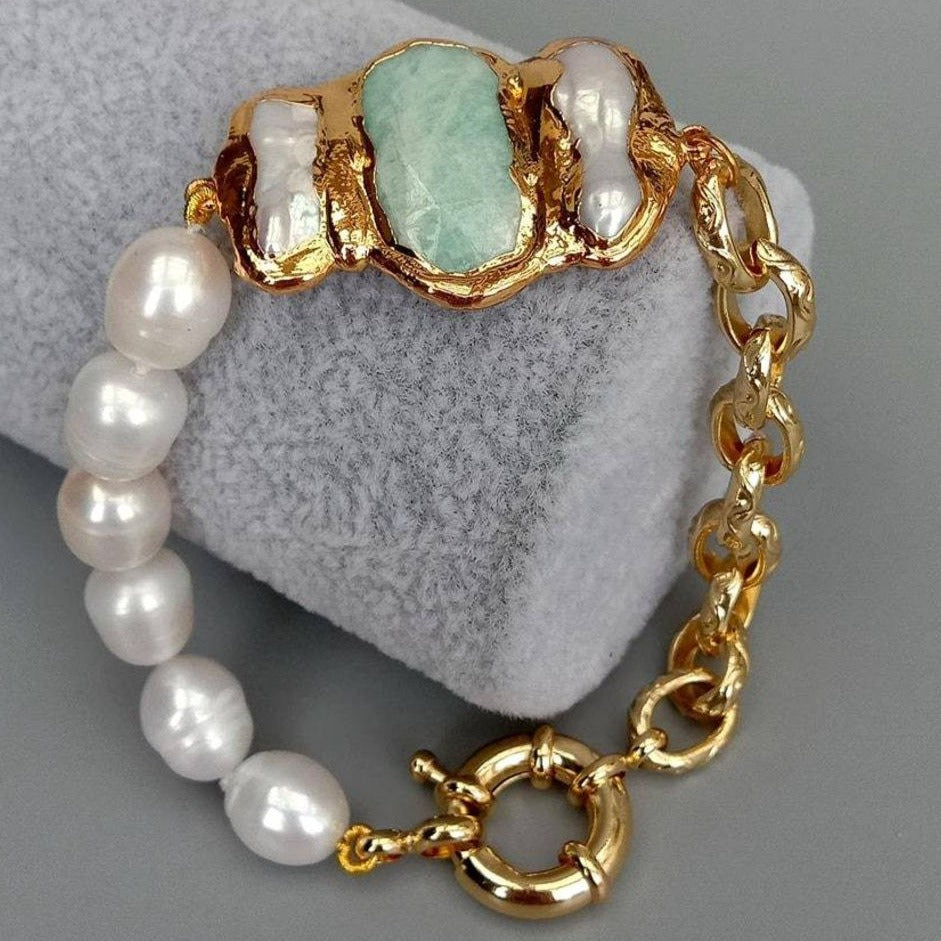 White pearl bracelet