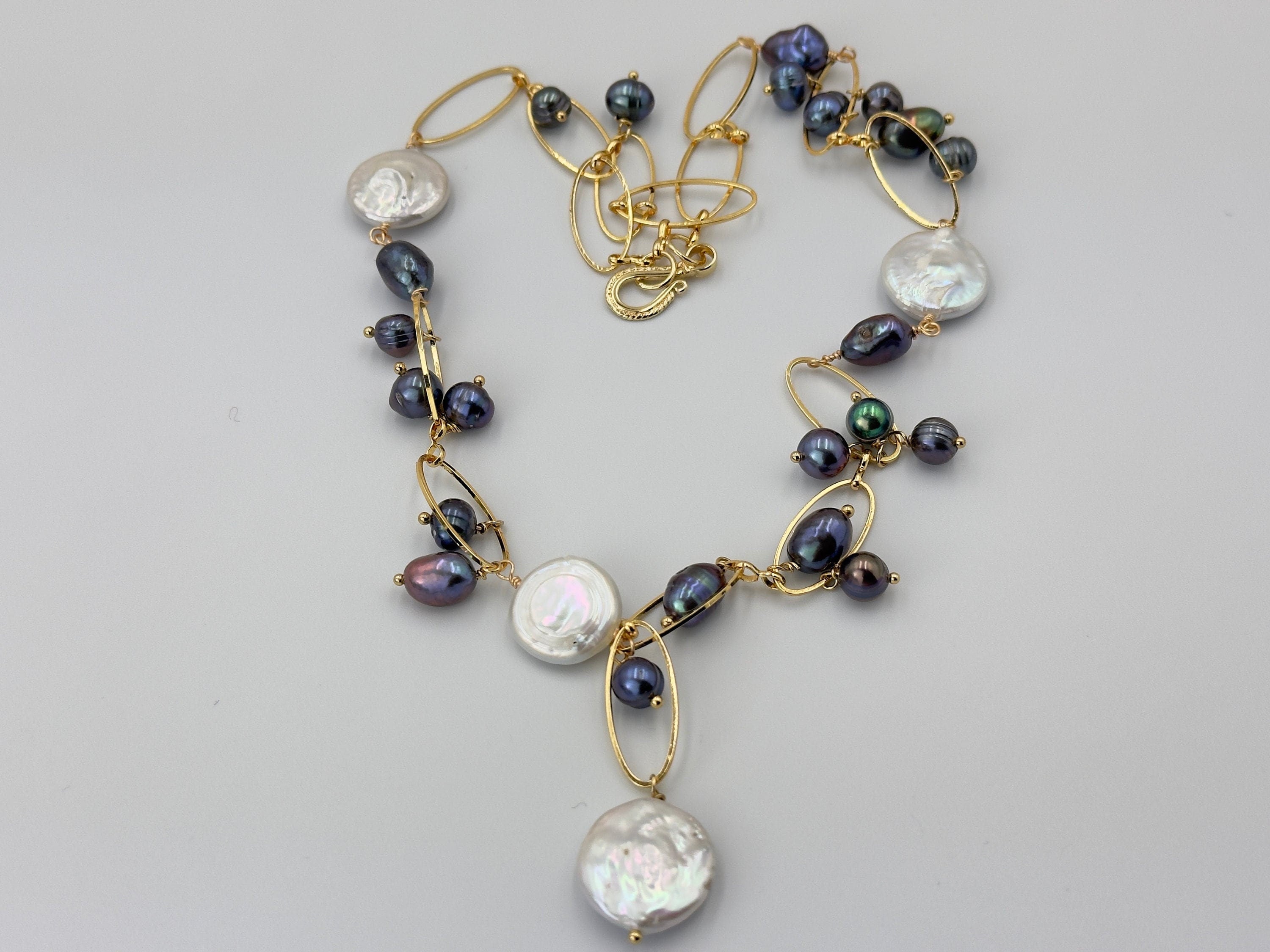 Natural keshi black pearl and white coin pearl necklace