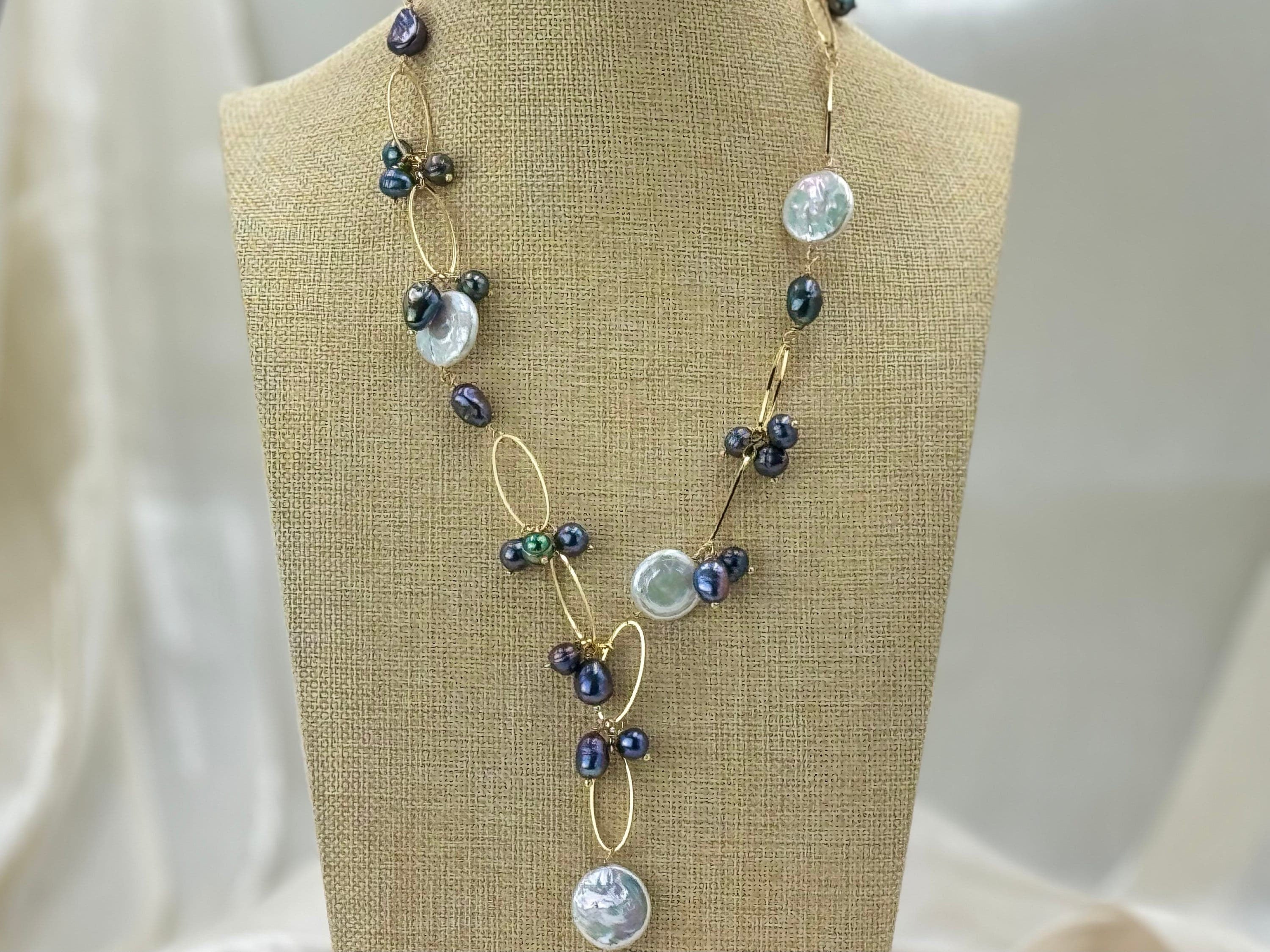 Natural keshi black pearl and white coin pearl necklace