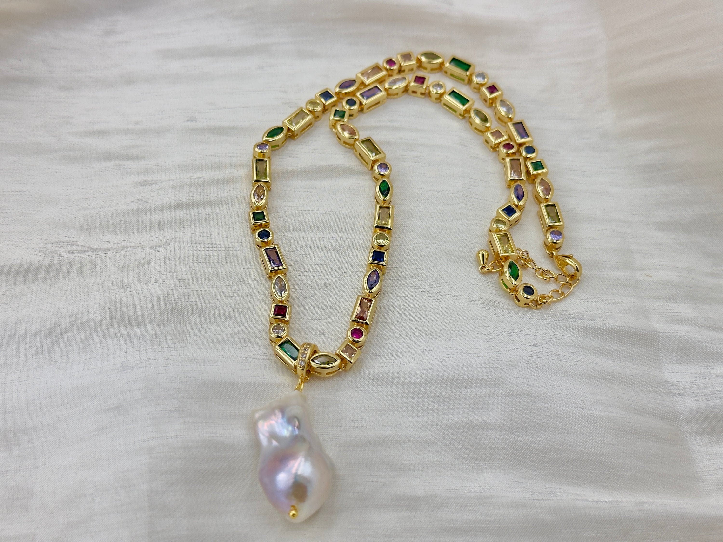 Natural Baroque Pearl Pendant Gemstone Necklace