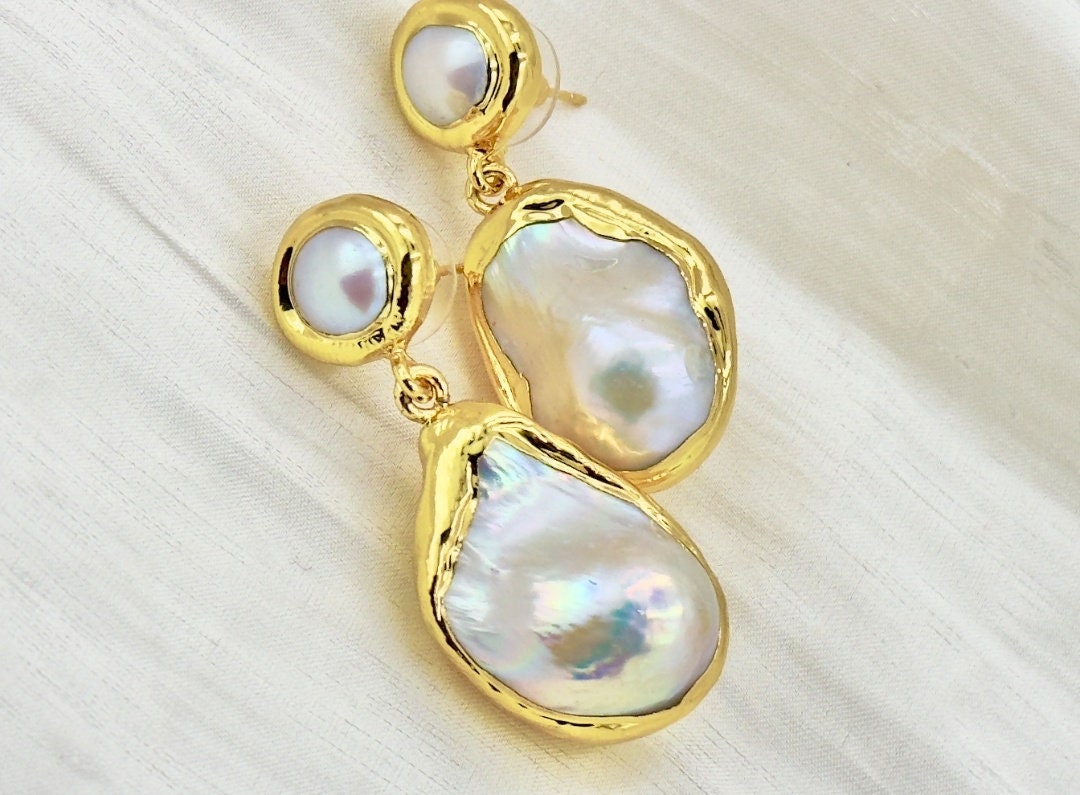 Natural baroque pearl earrings