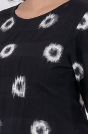 Artistic abstract circle print shirt in cotton fabric