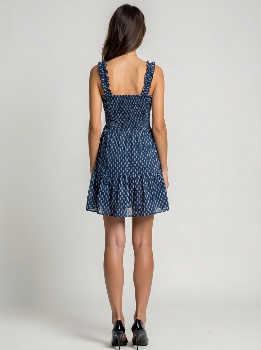 Woman wearing a blue patterned dress alibaba oem, odm, low moq, wholesale faire